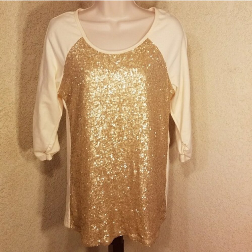 Tobi cream and gold sequin 3/4 raglan sleeve top size medium